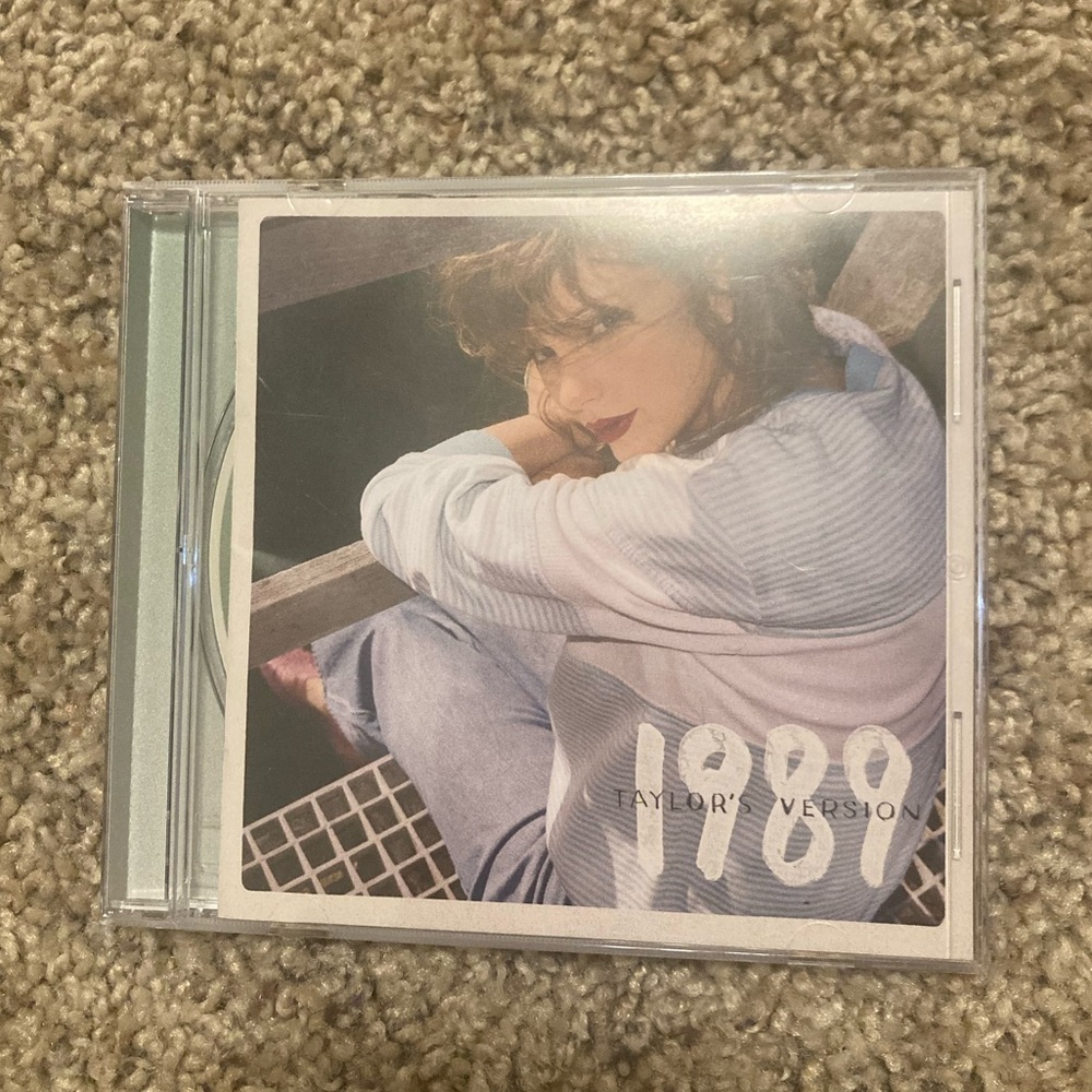 1989 (Taylor's Version) CD (Aquamarine Green Edition)
